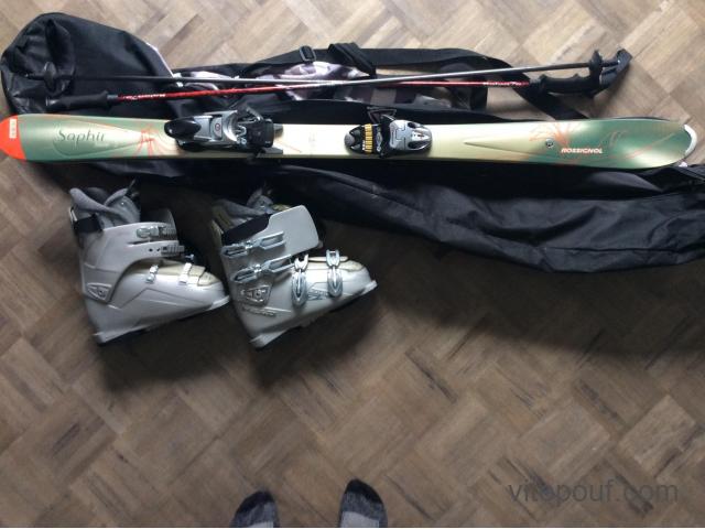 À vendre ski Rossignol  140, bottes 39-40, bâtons et sac de transport