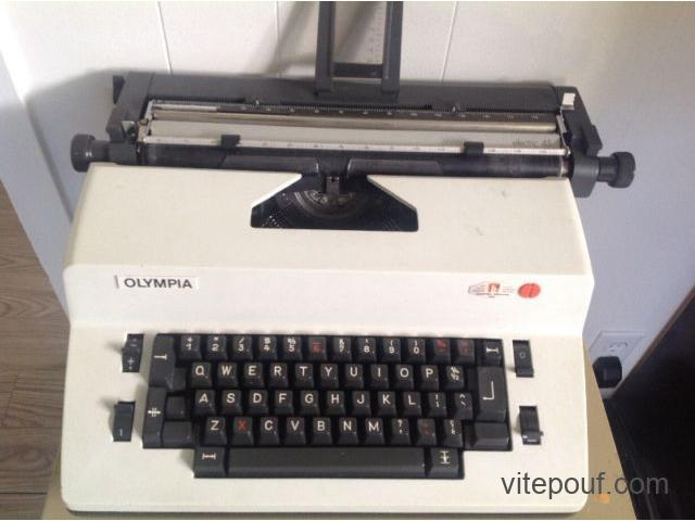 machine à écrire Olympia elec 45